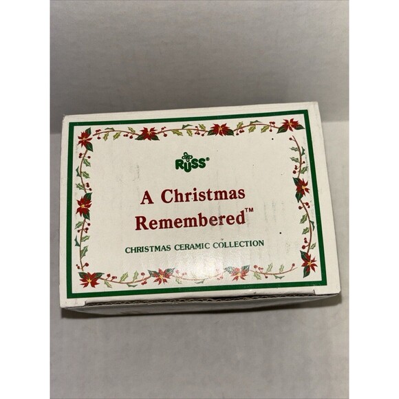 RUSS BERRIE AND CO VTG Creamer And Sugar Bowl w/ Lid “A Christmas Remembered” - Picture 3 of 16